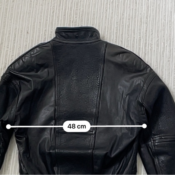 Vintage Bermans Men's Black Leather Motorcycle Jacket - Picture 9 of 10